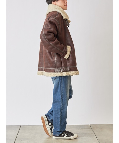 COLONY 2139（コロニートゥーワンスリーナイン）の「フェイクムートンB-3ブルゾン（ムートンコート・メンズ・ブラック×ブラック/ブラック×ベージュ/ブラウン・SMALL/MEDIUM/LARGE/X-LARGE）」の12枚目の写真