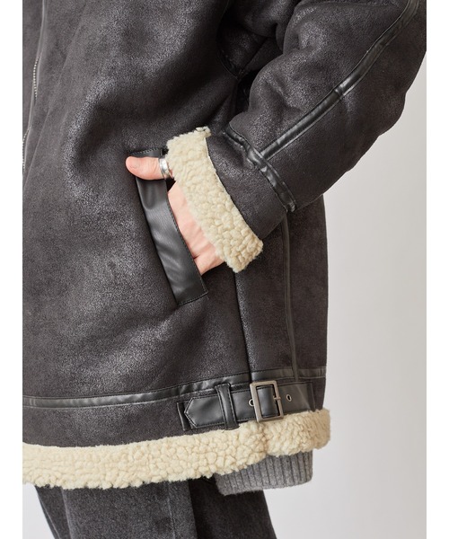 COLONY 2139（コロニートゥーワンスリーナイン）の「フェイクムートンB-3ブルゾン（ムートンコート・メンズ・ブラック×ブラック/ブラック×ベージュ/ブラウン・SMALL/MEDIUM/LARGE/X-LARGE）」の11枚目の写真