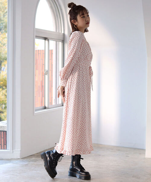 BeAMS DOT（ビームスドット）の「【WEB限定】BeAMS DOT / ペンタゴンネック フラワーワンピース（ワンピース・レディース・ホワイト系その他5/ブルー系その他3・FREE）」の4枚目の写真