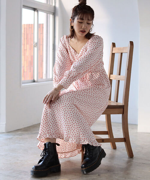 BeAMS DOT（ビームスドット）の「【WEB限定】BeAMS DOT / ペンタゴンネック フラワーワンピース（ワンピース・レディース・ホワイト系その他5/ブルー系その他3・FREE）」の5枚目の写真