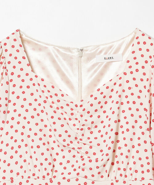 BeAMS DOT（ビームスドット）の「【WEB限定】BeAMS DOT / ペンタゴンネック フラワーワンピース（ワンピース・レディース・ホワイト系その他5/ブルー系その他3・FREE）」の10枚目の写真