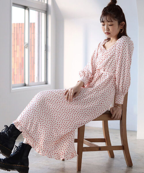 BeAMS DOT（ビームスドット）の「【WEB限定】BeAMS DOT / ペンタゴンネック フラワーワンピース（ワンピース・レディース・ホワイト系その他5/ブルー系その他3・FREE）」の17枚目の写真