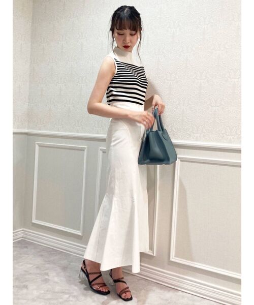 dazzlin（ダズリン）の「ステッチラインマーメイドスカート（スカート・レディース・ベージュ/オフホワイト/インディゴブルー/ピンク・SMALL/MEDIUM）」の21枚目の写真