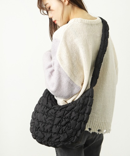 salle de bal POUR TOUS（サルデバルプールトゥス）の「【 ZOZO限定 】 キルティング ショルダーバッグ 621-6181 2　SDI（ショルダーバッグ・レディース・ブラック・FREE）」の3枚目の写真