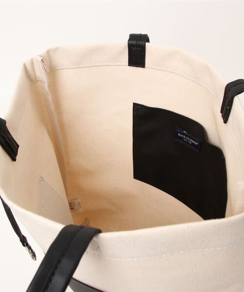 BACK NUMBER（バックナンバー）の「【BACK NUMBER】ストラップ付ＰＵトート【A4対応】（トートバッグ・メンズ・ブラック/キナリ・フリー）」の4枚目の写真
