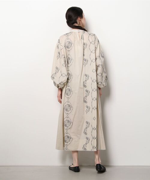 mudoca(ムドカ)の「ワンピース -とくべつな場所-(ワンピース・レディース・ベージュ/スミクロ・FREE)」の17枚目の写真