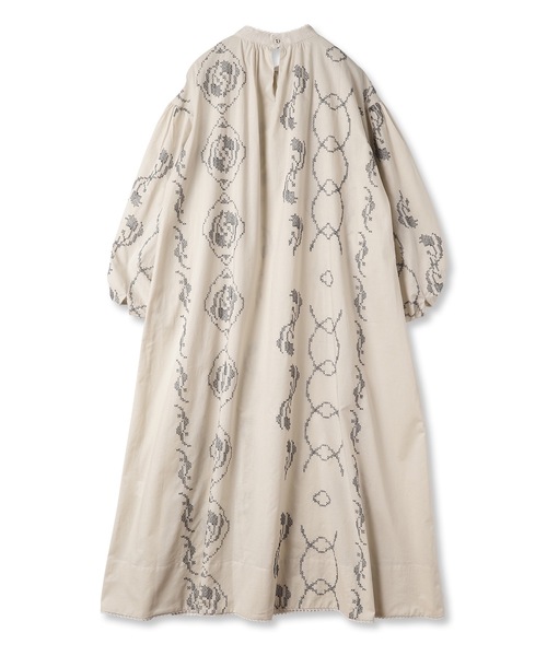 mudoca(ムドカ)の「ワンピース -とくべつな場所-(ワンピース・レディース・ベージュ/スミクロ・FREE)」の5枚目の写真