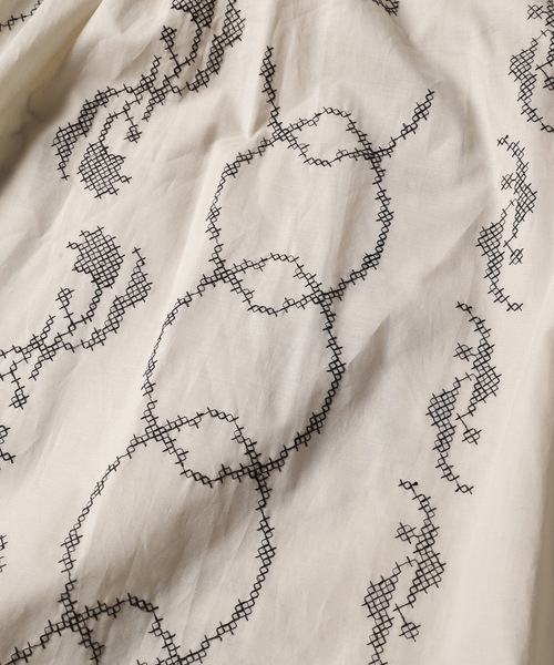 mudoca(ムドカ)の「ワンピース -とくべつな場所-(ワンピース・レディース・ベージュ/スミクロ・FREE)」の7枚目の写真