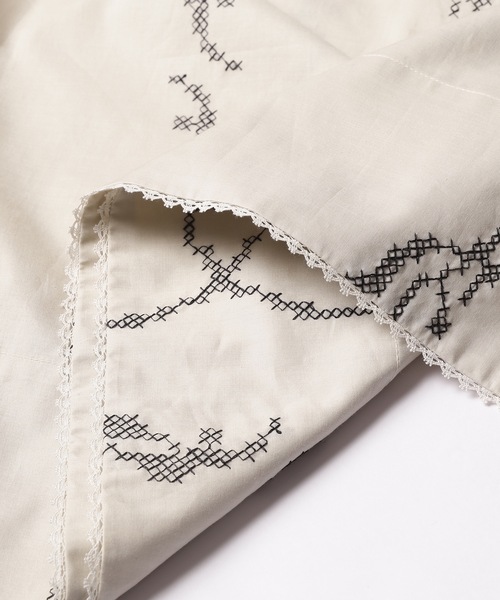 mudoca(ムドカ)の「ワンピース -とくべつな場所-(ワンピース・レディース・ベージュ/スミクロ・FREE)」の9枚目の写真