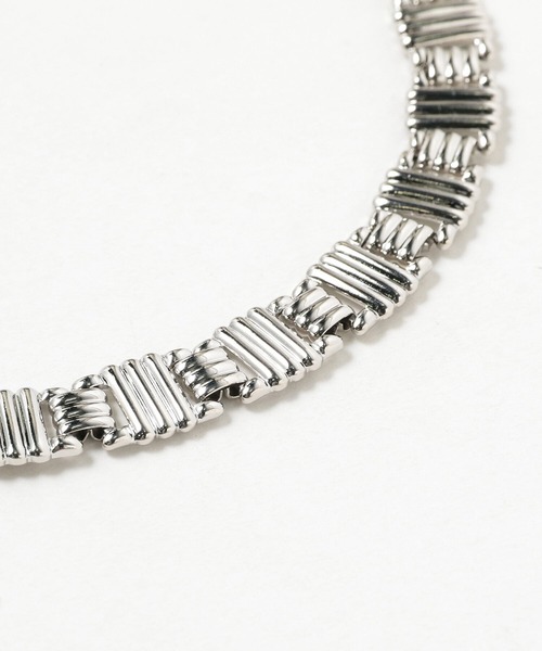 Ray BEAMS（レイビームス）の「RBS / デッドストック スクエア チェーン チョーカー（チョーカー・レディース・シルバー・ONE SIZE）」の4枚目の写真