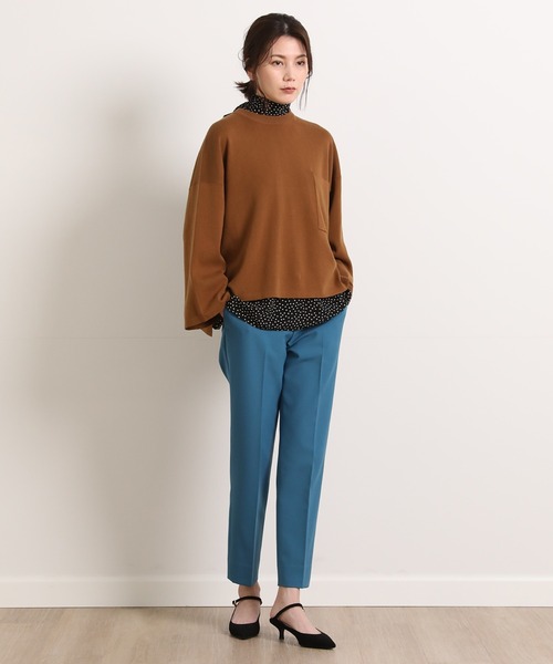 INED（イネド）の「美脚パンツ 快適な穿き心地 後ろウエストゴム（その他パンツ・レディース・レッド/オフホワイト/イエロー/ネイビー/グレイッシュベージュ/ブルーグレー/ターコイズブルー/チェリーピンク/ブラック/ブラウン/パープル/グリーン/モカ/オリーブ/ブルーグリーン/ライトホワイト・11号/9号/7号/5号）」の18枚目の写真
