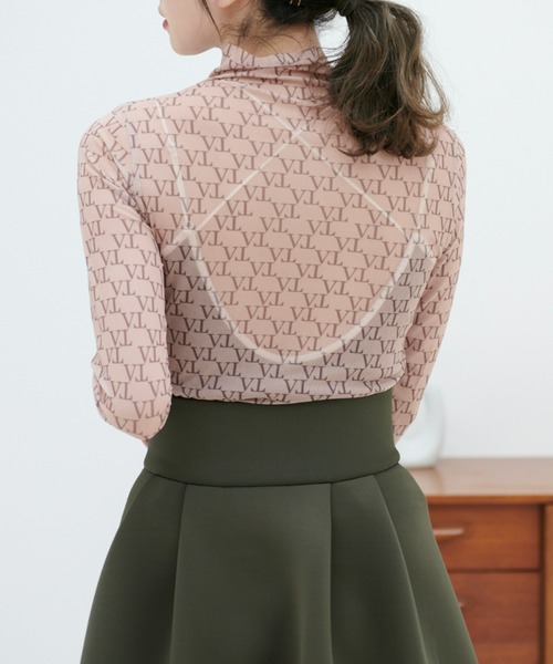 VIOLETTA（ヴィオレッタ）の「モノグラムロゴシアートップス（Tシャツ 