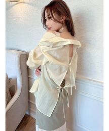 バックシャンシアーシャツ