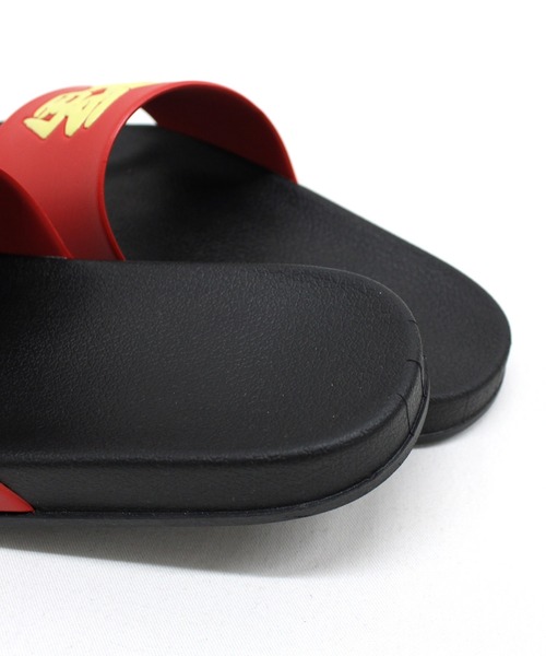 RNA（アールエヌエー）の「E4847 ピン／ドラゴンシャワーサンダル（サンダル・レディース・レッド/ホワイト系その他/ホワイト/ブラック・MEDIUM/SMALL）」の21枚目の写真