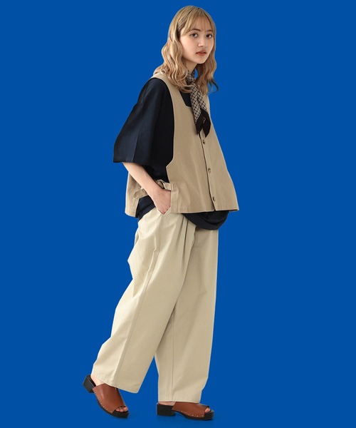 YUYA × BeAMS DOT(ユウヤバイビームスドット)の「YUYA × BeAMS DOT / 2タック ルーズ テーパード パンツ(チノパンツ・メンズ・オリーブ/ホワイト/ベージュ/チャコールグレー/ダークブラウン/ベージュ系その他・LARGE/MEDIUM)」の10枚目の写真