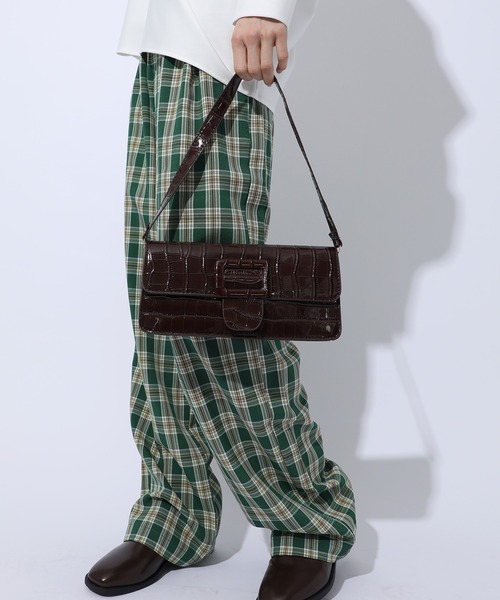 MAISON BREEZE(メゾンブリーズ)の「【MAISON BREEZE】クロコ型押しバックルハンドバッグ KNF(ハンドバッグ・レディース・ホワイト/ブラック/ブラウン・FREE)」の8枚目の写真
