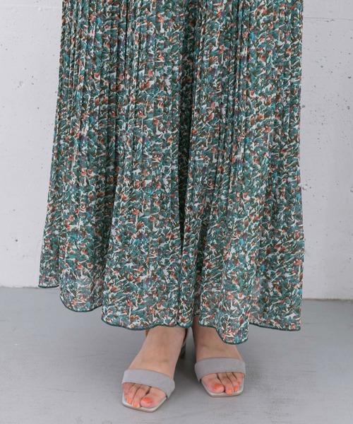 KBF(ケイビーエフ)の「プリーツmixスカート(スカート・レディース・ブラック/アイボリー/グリーン系その他/イエロー系その他・ONE)」の11枚目の写真