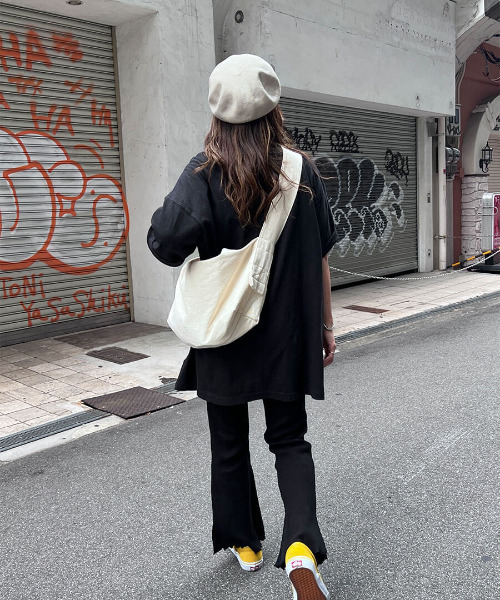 ISOOK（アイスー）の「Canvas tote bag / キャンバストートバッグ（chiica select）（ショルダーバッグ・レディース・ブラック/アイボリー・FREE）」の6枚目の写真