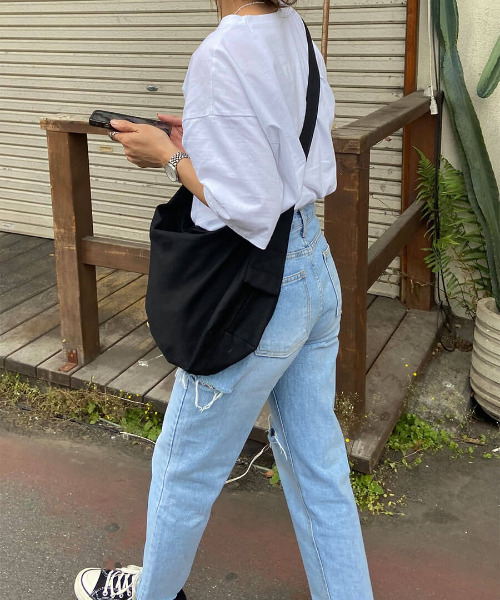 ISOOK（アイスー）の「Canvas tote bag / キャンバストートバッグ（chiica select）（ショルダーバッグ・レディース・ブラック/アイボリー・FREE）」の8枚目の写真