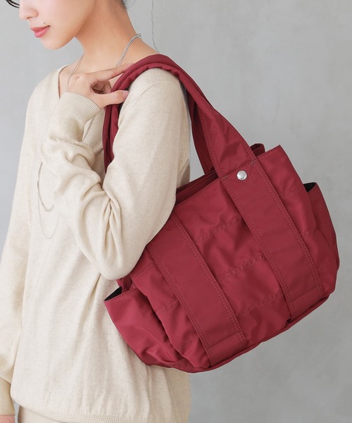 osharewalker（オシャレウォーカー）の「『ポリエステルツイルMサイズトートバッグ』（トートバッグ・レディース・ブラック/グレー/グレイッシュブルー/カーキ/レッド・FREE）」の5枚目の写真