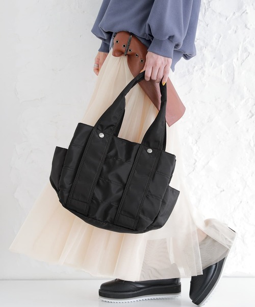 osharewalker（オシャレウォーカー）の「『ポリエステルツイルMサイズトートバッグ』（トートバッグ・レディース・ブラック/グレー/グレイッシュブルー/カーキ/レッド・FREE）」の16枚目の写真