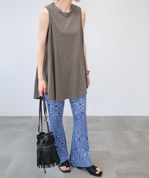 ＡＮＤＪ（アンドジェイ）の「段染めミックスカラーバックスリットフレアパンツ（その他パンツ・レディース・グリーン/ブラウン/ブルー・M）」の9枚目の写真