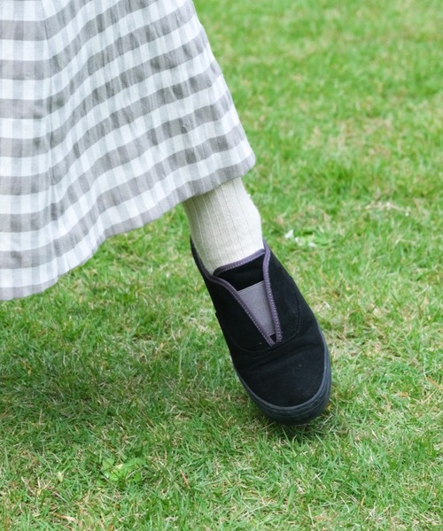 SLACK FOOTWEAR(スラックフットウェア)の「AMALE/アマレ(スリッポン・レディース・ブラック系その他/ブラウン系その他/グレー系その他・24.0cm/24.5cm/25.0cm/23.0cm/23.5cm)」の2枚目の写真