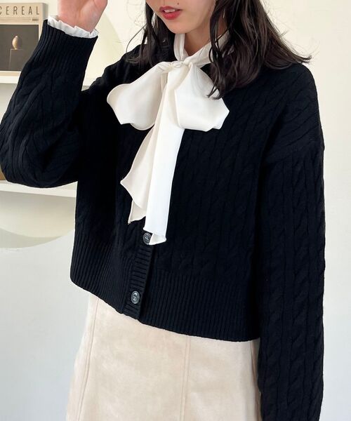 MAJESTIC LEGON（マジェスティックレゴン）の「クラシカルボウタイブラウス（シャツ/ブラウス・レディース・ブラック系その他/オフホワイト/パープル/ブラック/パープル系その他/ブラック系その他2/ベージュ・MEDIUM）」の2枚目の写真