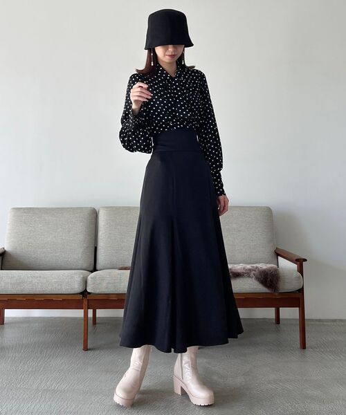 MAJESTIC LEGON（マジェスティックレゴン）の「クラシカルボウタイブラウス（シャツ/ブラウス・レディース・ブラック系その他/オフホワイト/パープル/ブラック/パープル系その他/ブラック系その他2/ベージュ・MEDIUM）」の8枚目の写真