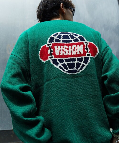 VISION STREET WEAR(ヴィジョンストリートウェア)の「【22FW】【VISION STREET WEAR/ヴィジョンストリートウェア】 別注ジャガードロゴクルーネックニット/オーバーサイズ/ユニセックス(ニット/セーター・メンズ・ブラック/オフホワイト/ブルー/グリーン/マスタード・MEDIUM/LARGE/X-LARGE)」の16枚目の写真