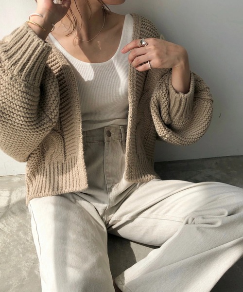 カーディガン willfully volumey milky cable knit gown WILLFULLY（ウィルフリー）の「volumey milky cable knit gown（ニット