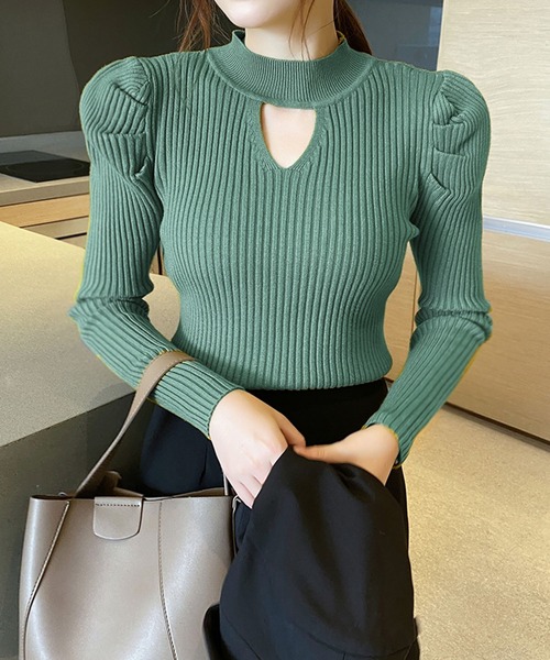 Jewelobe（ジュエローブ）の「カットアウト袖タックタイトニットトップス（ニット/セーター・レディース・ホワイト/ブラック/ベージュ/ブラウン/オレンジ/グリーン・FREE）」の5枚目の写真