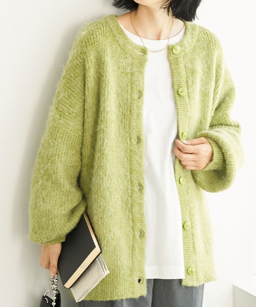 Chaco closet(チャコ クローゼット)の「畔編みモヘアライクボリュームスリーブカーディガン(カーディガン/ボレロ・レディース・ピンク/ライム/イエロー/ブラック/グレイッシュベージュ/ブルー/アイボリー/グレー/オレンジ・FREE)」の14枚目の写真