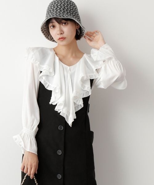 mysty woman（ミスティウーマン）の「フリルカラーアソートブラウス 171643（シャツ/ブラウス・レディース・オフホワイト/ブラック系その他/ブルー・FREE）」の2枚目の写真