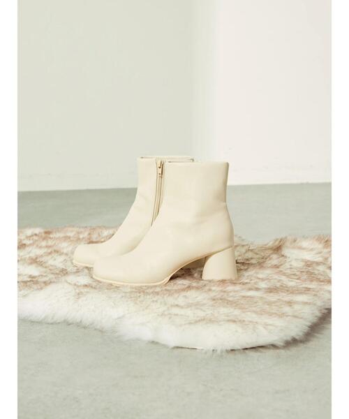 AMERICAN HOLIC（アメリカンホリック）の「オブリークショートブーツ（ブーツ・レディース・ブラック/アイボリー・S/M/L）」の8枚目の写真