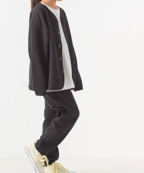 OMNES(オムネス)の「キッズラインキルトパンツ(その他パンツ・キッズ・ライトカーキ/モカ/ピンクベージュ/ブラック・100/110/120/130/140)」の17枚目の写真