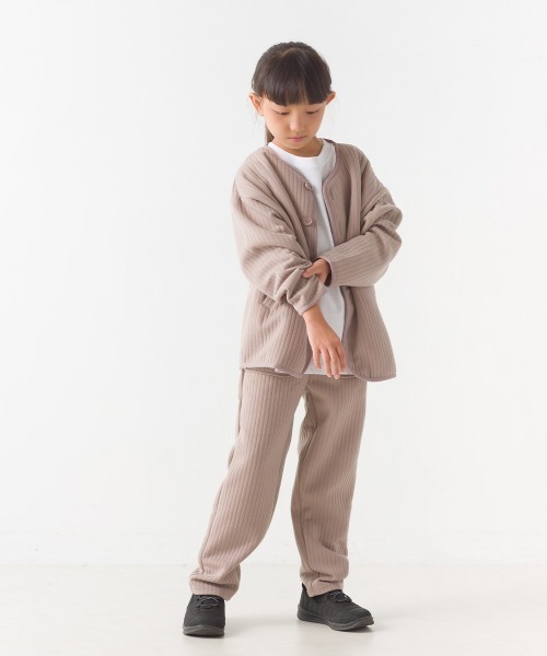OMNES(オムネス)の「キッズラインキルトパンツ(その他パンツ・キッズ・ライトカーキ/モカ/ピンクベージュ/ブラック・100/110/120/130/140)」の22枚目の写真