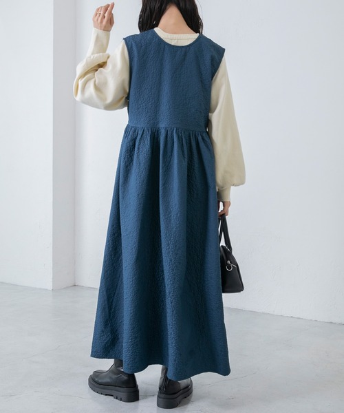 BONLECILL(ボンルシール)の「2wayフラワージャガード 深Vネックジャンスカ/ワンピース(ジャンパースカート・レディース・ネイビー/ブラック/ベージュ・FREE)」の8枚目の写真