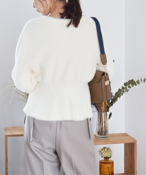 FREE'S MART（フリーズマート）の「◇ショートシャギーペプラムニットカーディガン（カーディガン/ボレロ・レディース・ホワイト/パープル/ベージュ/ピンク・FREE）」の8枚目の写真