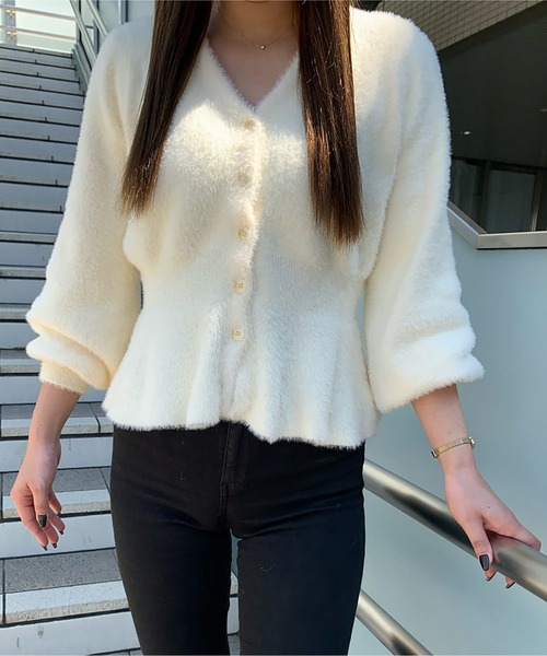 FREE'S MART（フリーズマート）の「◇ショートシャギーペプラムニットカーディガン（カーディガン/ボレロ・レディース・ホワイト/パープル/ベージュ/ピンク・FREE）」の12枚目の写真