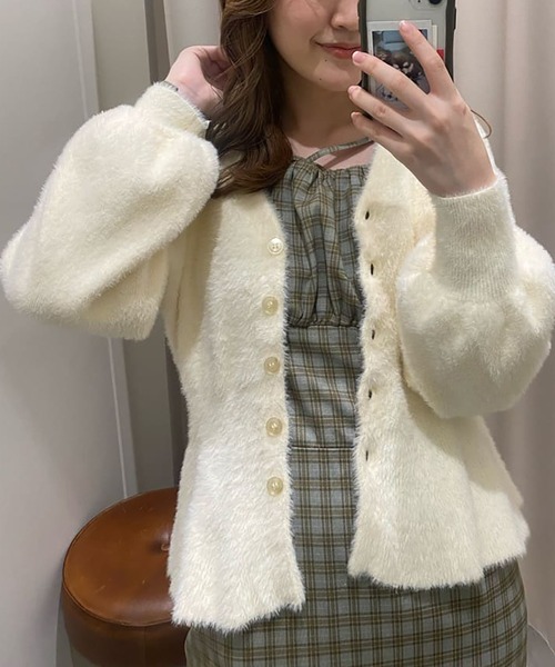 FREE'S MART（フリーズマート）の「◇ショートシャギーペプラムニットカーディガン（カーディガン/ボレロ・レディース・ホワイト/パープル/ベージュ/ピンク・FREE）」の18枚目の写真