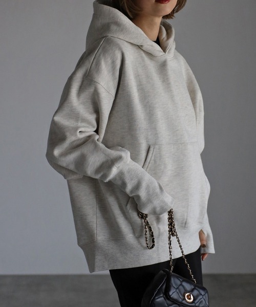 Bonjour Sagan（ボンジュールサガン）の「指穴付き裏毛フーディー（パーカー・レディース・ブラック/ライトグレー・FREE）」の3枚目の写真