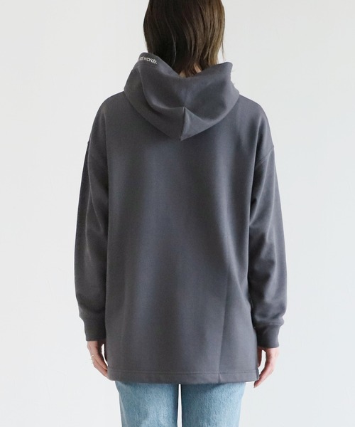 reca(レカ)の「刺繍サイドスリットパーカー(パーカー・レディース・ホワイト/チャコールグレー/サックスブルー系・FREE)」の13枚目の写真