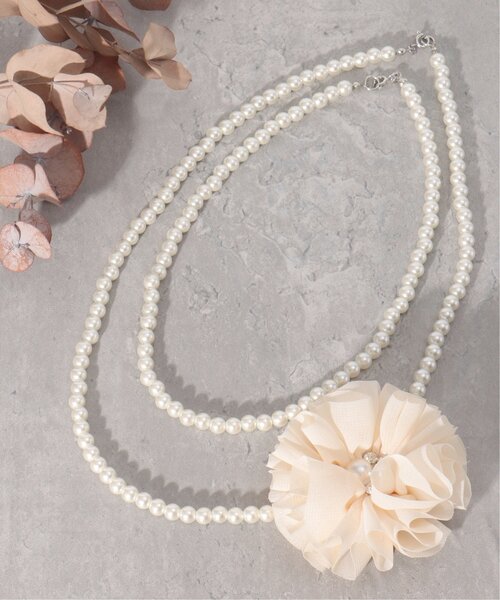ikka(イッカ)の「コサージュ付きパールネックレス(ネックレス・レディース・オフホワイト・FREE)」の8枚目の写真