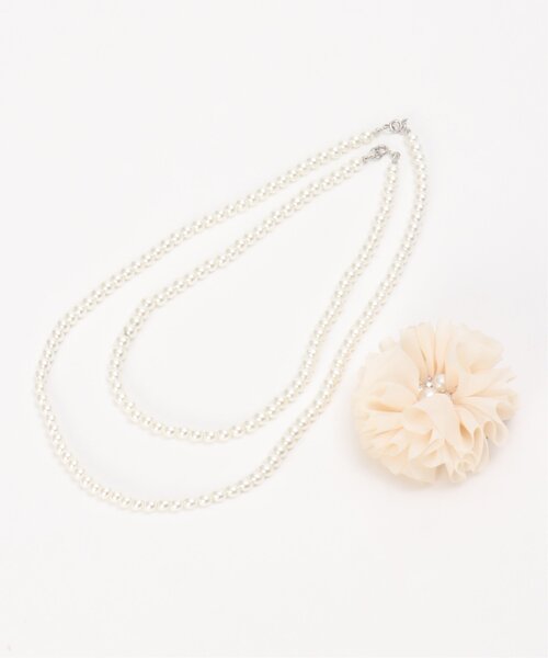ikka(イッカ)の「コサージュ付きパールネックレス(ネックレス・レディース・オフホワイト・FREE)」の4枚目の写真
