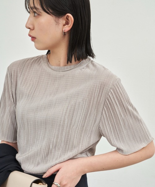 Aunt Marie's（アントマリーズ）の「ミニプリーツハーフスリーブカットソー（Tシャツ/カットソー・レディース・グレー/ブルー/ブラック/ネイビー/オレンジ/グリーン・FREE）」の4枚目の写真