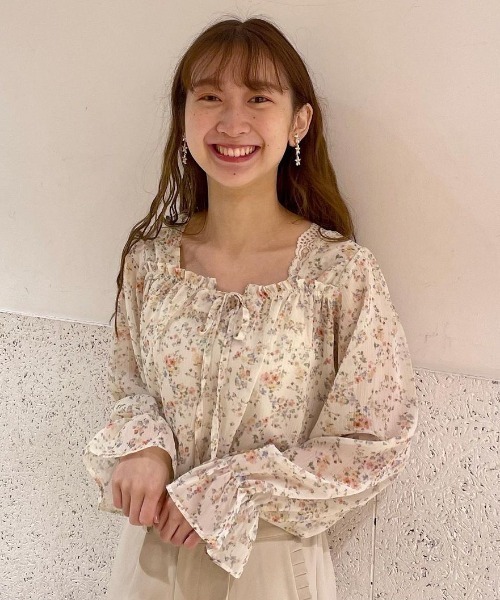 flower（フラワー）の「フローラルキャンディブラウス（シャツ/ブラウス・レディース・ブルー/アイボリー・FREE）」の3枚目の写真
