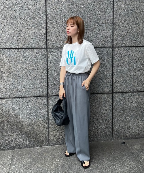 feepur(フェピュール)の「MUCH光沢ラバーTee(Tシャツ/カットソー・レディース・ホワイト×ブラック/ホワイト/ブルー/チャコールグレー/オフホワイト・MEDIUM)」の13枚目の写真