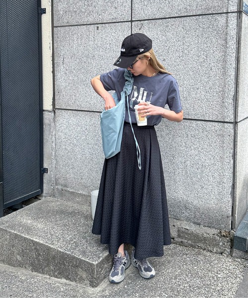 feepur(フェピュール)の「MUCH光沢ラバーTee(Tシャツ/カットソー・レディース・ホワイト×ブラック/ホワイト/ブルー/チャコールグレー/オフホワイト・MEDIUM)」の20枚目の写真