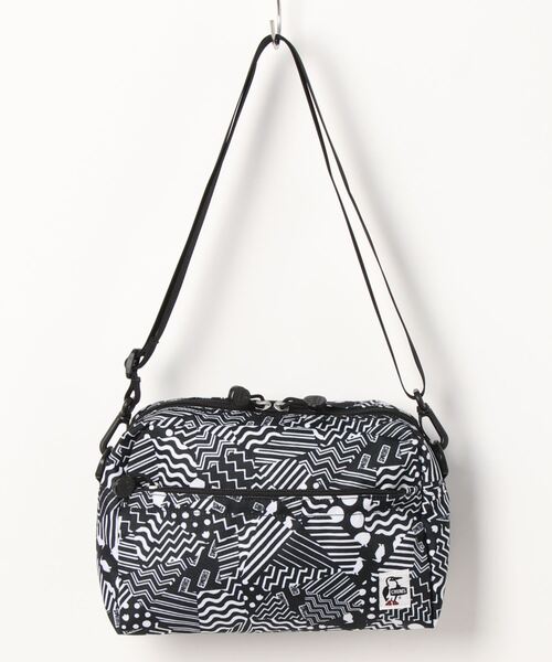 CHUMS(チャムス)の「【CHUMS/チャムス】 Recycle Small Trapezoid Shoulder(ショルダーバッグ・メンズ・ブラック/ライトブルー/ブラウン/レッド/ネイビー/その他1/その他2/その他3/その他4/その他7/その他6/その他5/その他11/その他8/その他10/その他9/ブルー/その他14/その他13/その他12・FREE)」の8枚目の写真